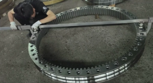 Precision‑Diameter-Inspection-of-Internal‑Gear-Slewing-Bearings5