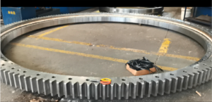 Inspection of Large‑size Three‑row Roller External‑tooth Slewing Bearing Customized for Australian Mine — On‑site Inspection of Raceways and Rolling Elements4