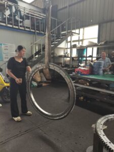 Measure Radial Clearance for Large‑Size Slewing Bearings | Factory Quality Inspection5